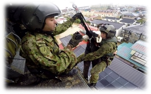 チャレンジ 自衛隊 陸上自衛隊で最も過酷「レンジャー訓練」終え帰還「本当に1人じゃ卒業