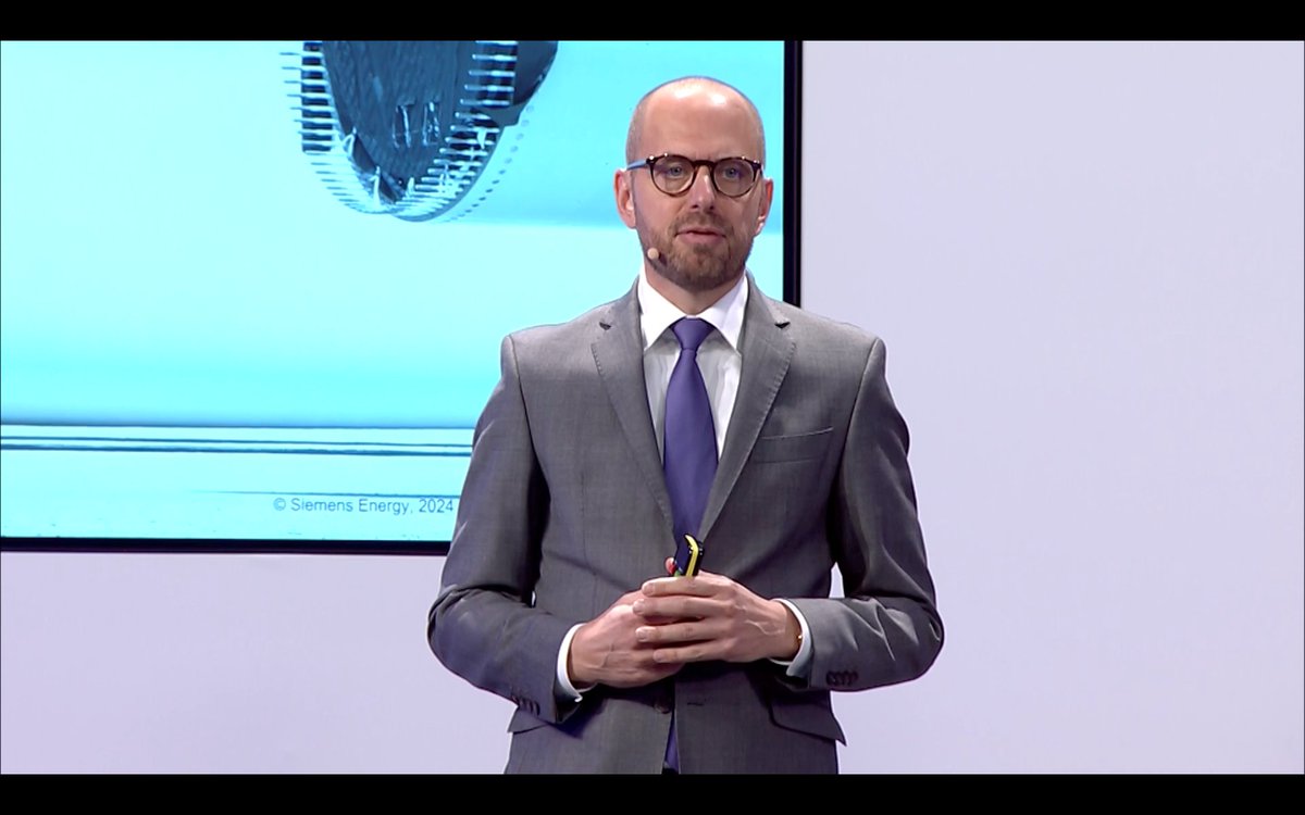 🔰Die Rede von Christian Bruch, dem Vorstandsvorsitzenden von Siemens Energy, auf der #Bilanzpressekonferenz 2024 steht nun kostenfrei als #OnDemand #Download zur Verfügung.🔰
 🔜 shorturl.at/62seA
#Siemens #Energy