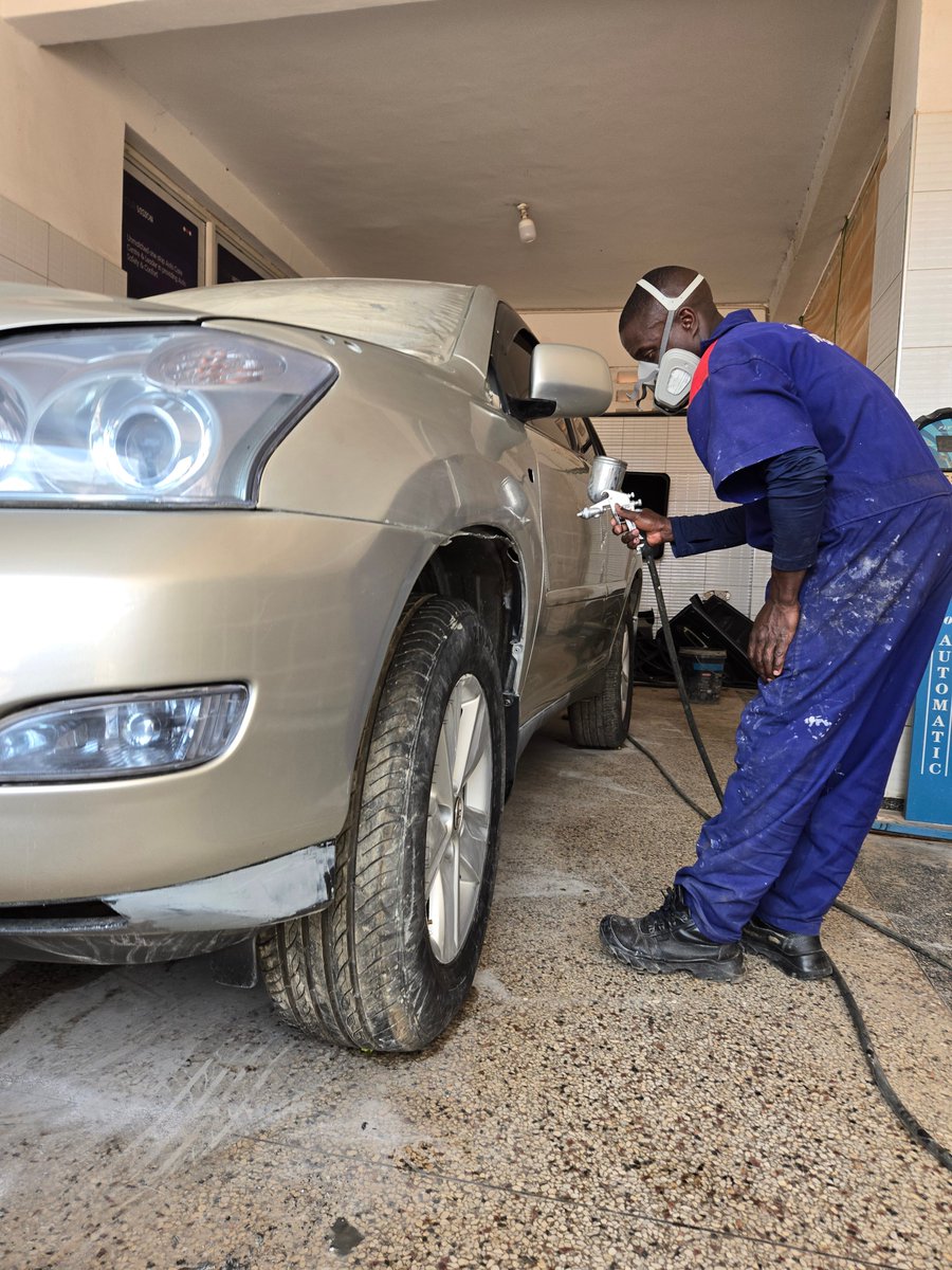 NiyoGarage's tweet image. Trust the experts in precision #bodyspraying, #panelbeating, and full #VehicleRestoration! 😉😊Count on us to revive your car and make it look as good as new. Get in touch with us today via #CallOrWhatsapp: 0757001002 / 0776202785. #niyogarage #Nedda #NyegeNyege2024