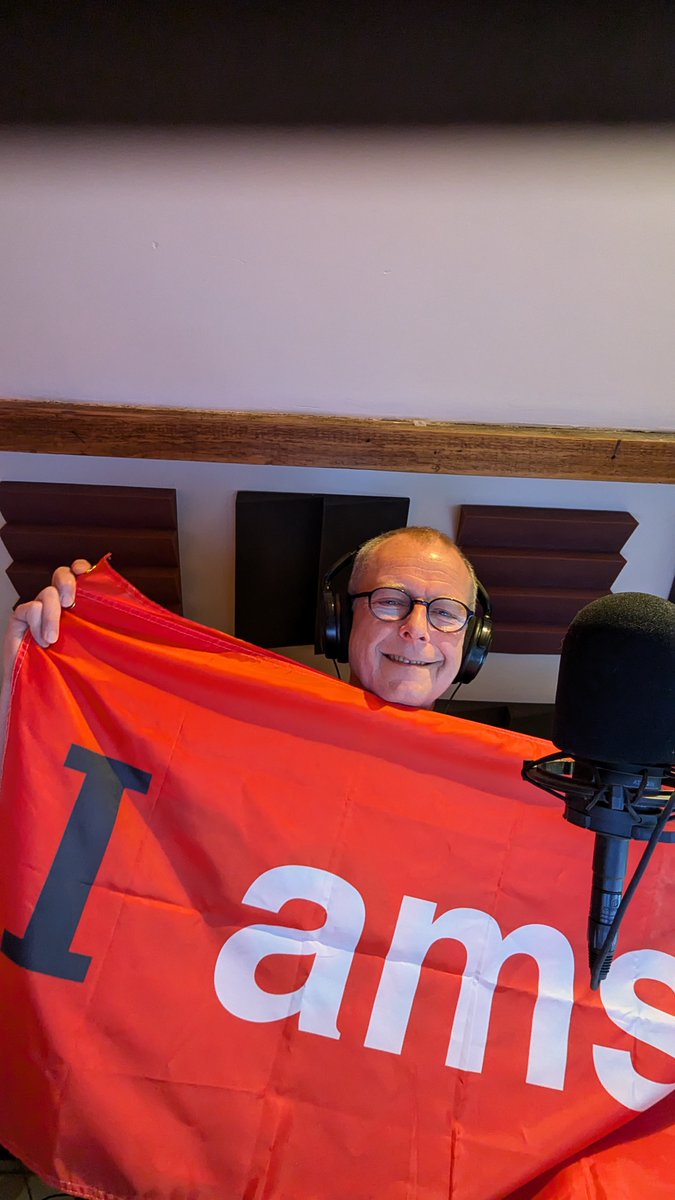 ChrisInClogs's tweet image. It's not me @davidguetta @chriswillistwit promise.