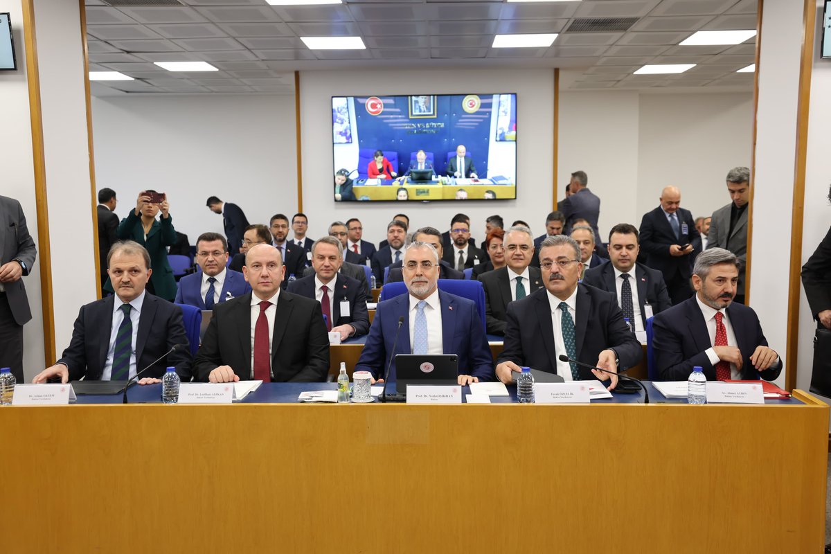 Prof. Dr. Vedat Işıkhan tweet media
