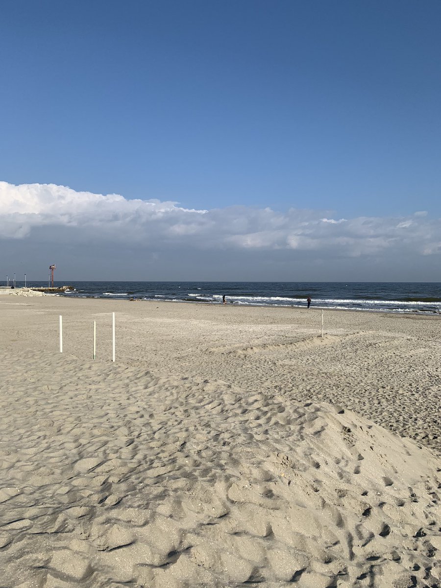 liviaelisa's tweet photo. Mare, mare
Qui non viene mai nessuno a trascinarmi via
Mare, mare
Qui non viene mai nessuno a farci compagnia
Mare, mare
Non ti posso guardare così perché
Questo vento agita anche me
Questo vento agita anche me
#maremare
@LoredanaBerte https://t.co/6nQAWDQrbo