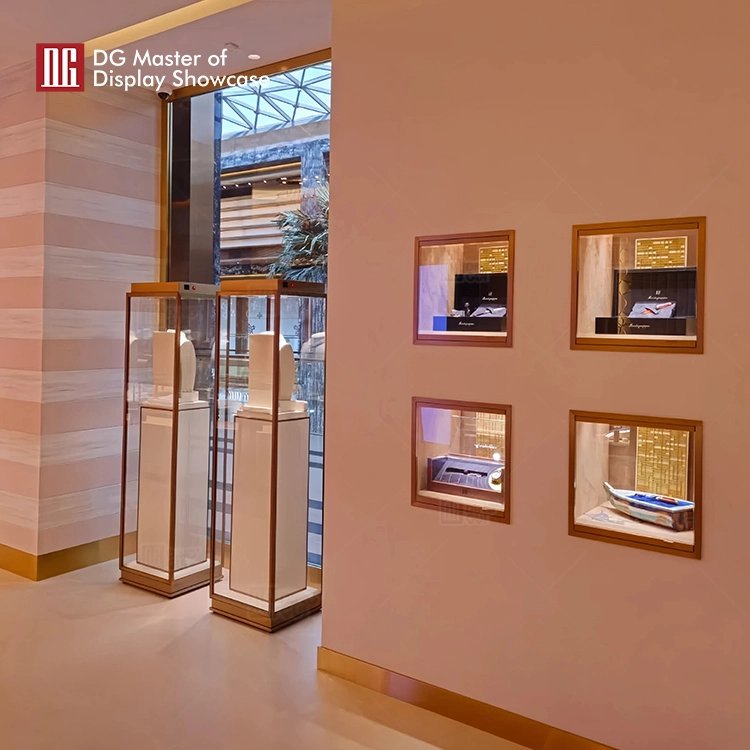 dg_showcase's tweet photo. Can DG's High-End Display Design Enhance Your Brand's Market Competitiveness?
Official Website: https://t.co/07uP47mvEM
Email: sales@degreefurniture.com
WhatsApp: +86 13922429233
#jewelryshowcasemanufacturer
#customjewelryshowcases
#jewelryshowcasedisplay https://t.co/EHlQbiwhL8