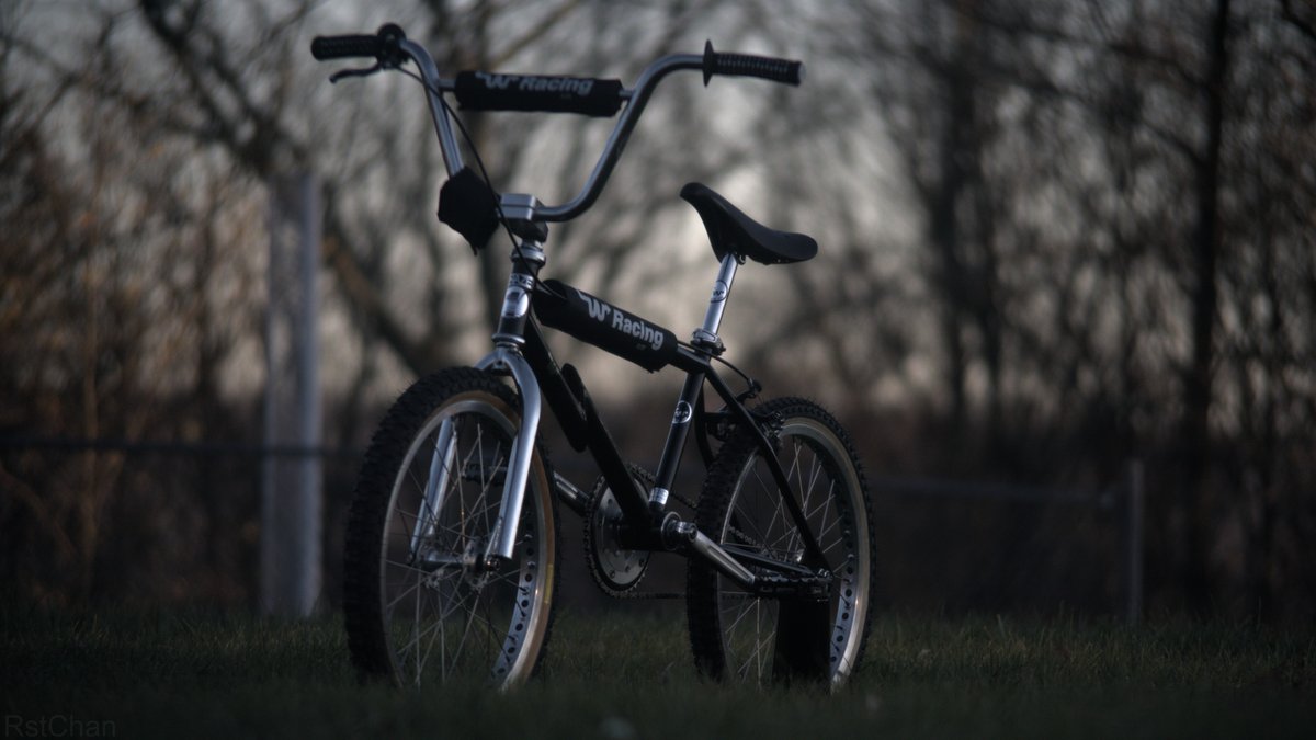 chan_rst's tweet photo. photoshoot today with the cw phaze1 I repaired the frame one. #bmx #framebuilders #bike #cwphaze1 #80sKids https://t.co/5u5XDg1p9t