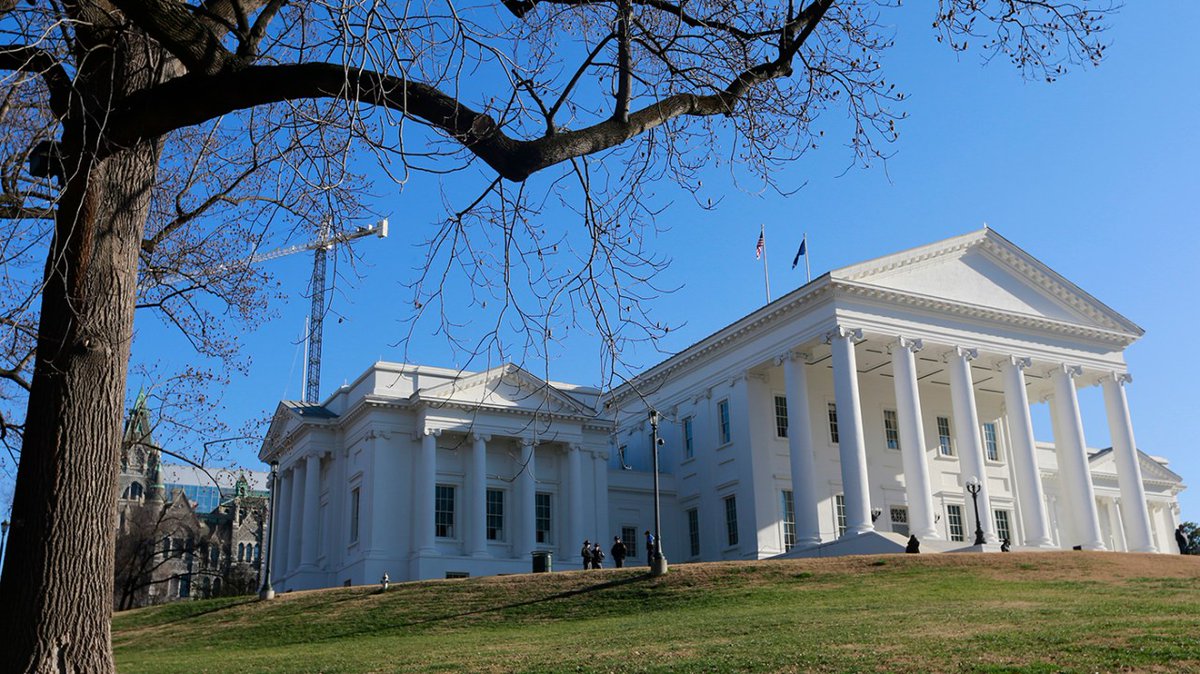 WAVY_News's tweet photo. Virginia Democrats are moving forward with their plans to enshrine abortion rights in the state constitution. 

https://t.co/SqL4ozbEq6 https://t.co/Y2yBvPZan5