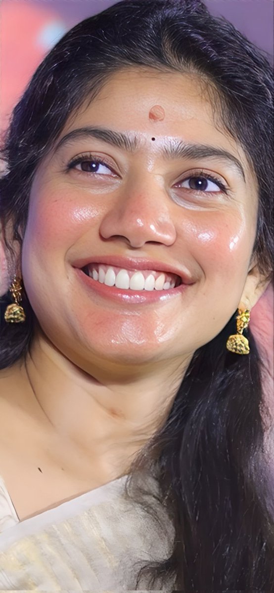 Actress_Club's tweet photo. 🎯 #SaiPallaviThread  

#Bollywood #Actress #SaiPallavi
 New Look @Sai_Pallavi92 https://t.co/dt5CZo2ed5