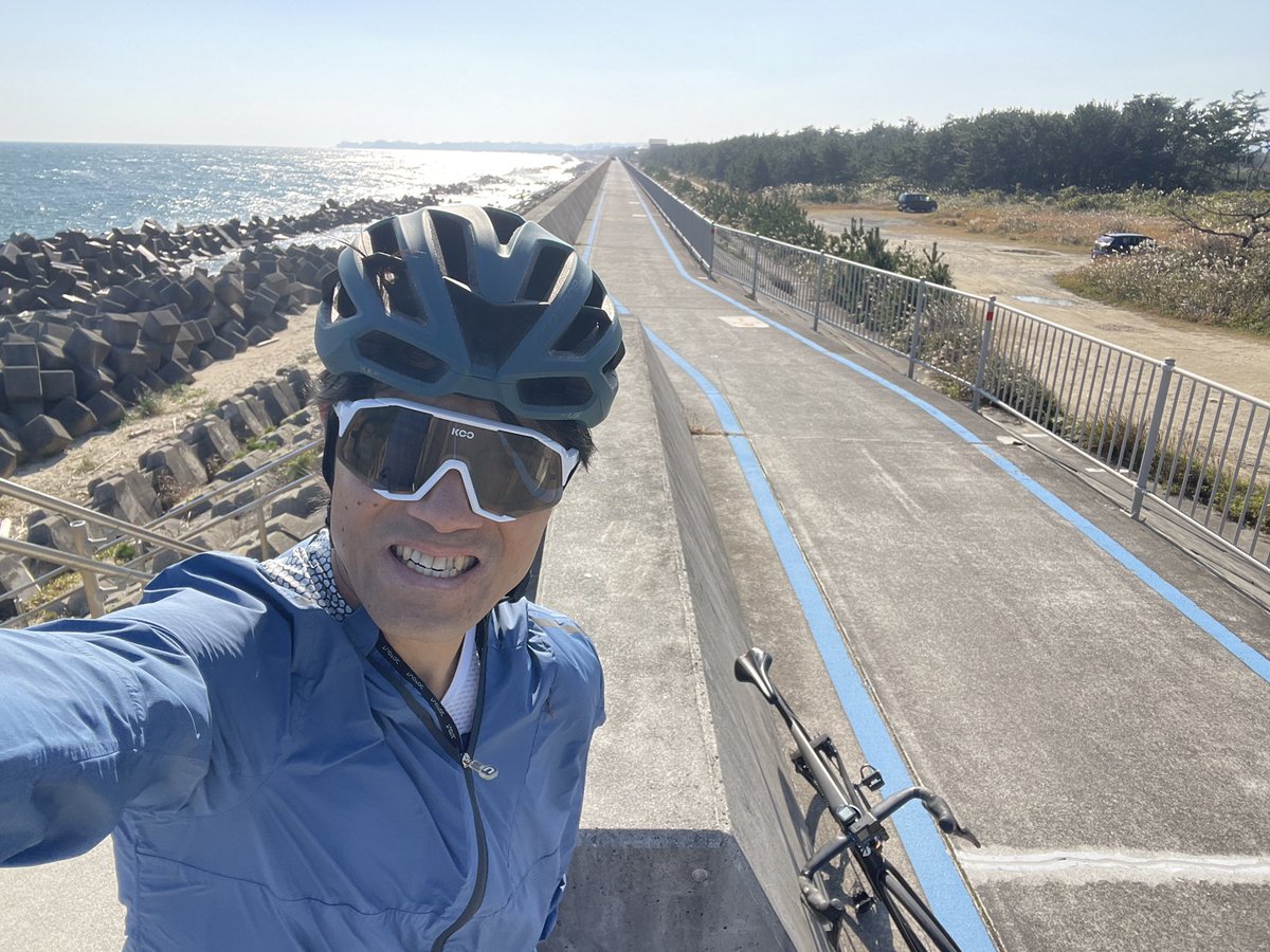 hashiken710's tweet photo. いわき七浜海道は最高に気持ちよいし、夏井川サイクリングロードも走りやすい。
ただいま、道の駅よつくら港。このあとＪヴィレッジ、天神岬スポーツ公園、そして富岡へ。

12月8日、七浜海道を使ったロングライドイベント「浜街道ライド」開催。ナイトクリテリウムの翌日。 https://t.co/2H6Jz14Z7Q