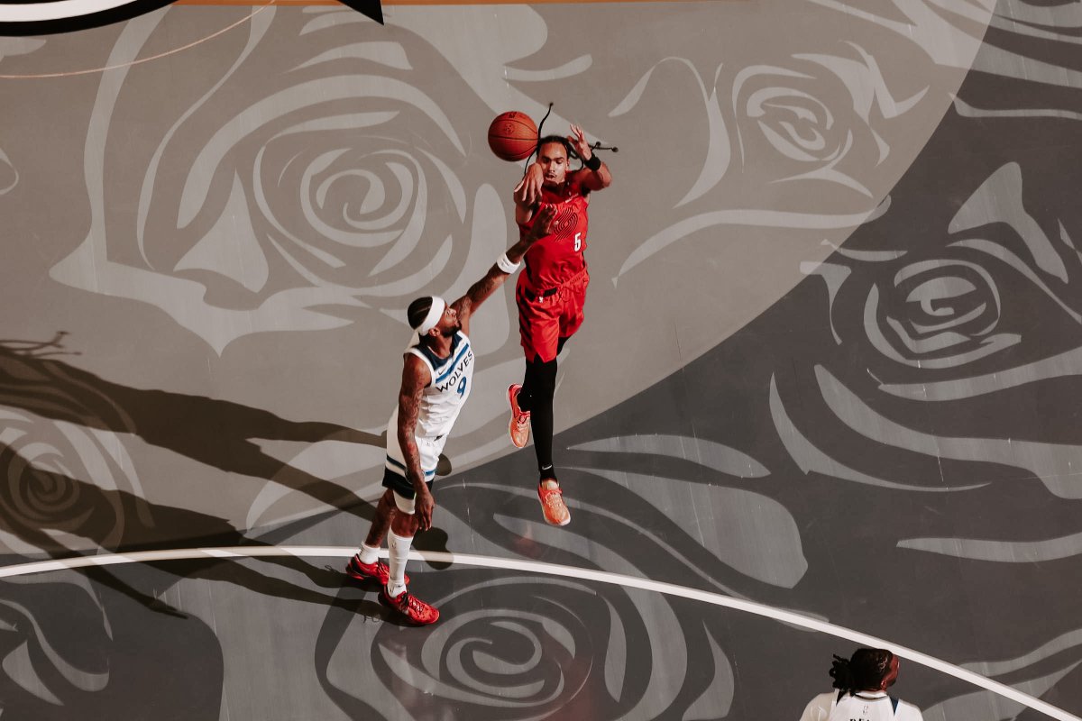 trailblazers's tweet photo. DB heatin' up 👀🔥

▫️ 9 PTS
▫️ 3-3 3PT
▫️ 1 STL
▫️ 1 BLK 
▫️ 7 MIN https://t.co/Hg4GSmIRiT