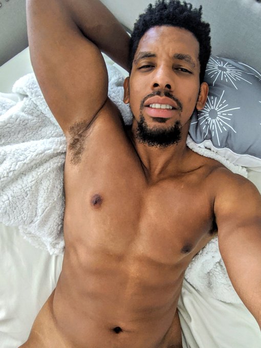 Watch MrSteeleX's leaked NSFW photo on TwXstars