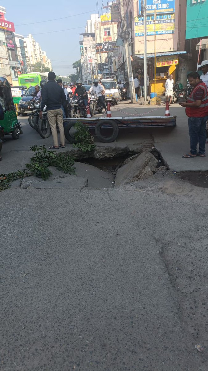 Cyberabad Traffic Police tweet media