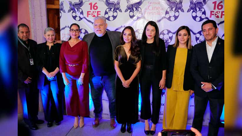 AIPZ_ZAC's tweet photo. Inauguran 16° Festival de Cine en #Fresnillo con reconocimiento a Joaquín Cosío
#inauguracion #HomenajeJoaquínCosío #FestivalDeCineFresnillo #FCF #IMCINE #FOCINE #Zacatecas #SIZART #TUNAL
@gaby_marcial @cosio_joaquin @IZCultura @SEDUZAC @CinetecaZac 

https://t.co/ytUXp6F5lG https://t.co/GxJTtP1HSr