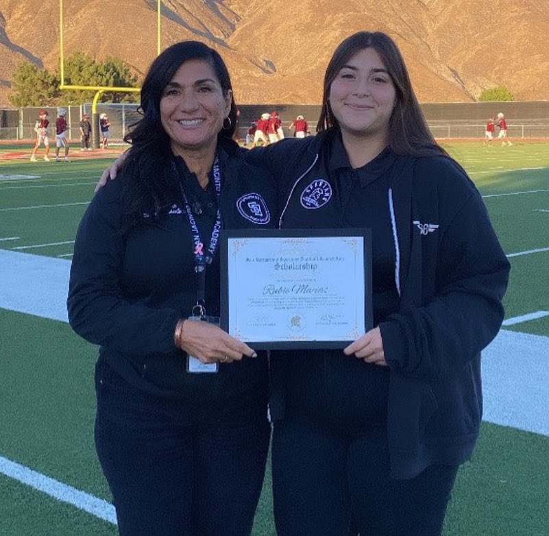 sbspartansfb's tweet photo. Congratulations to Spartans Sports Medicine Intern RUBIE MACIAS on receiving one of our 2024 Scholarships.

This hands-on learning has propelled her as she continues her dream of completing college and becoming an ATC. https://t.co/JjypItlNRi