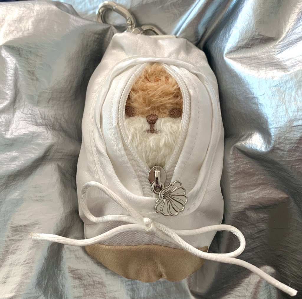 오직 이 폭냐냐 케둥이들을 위해서 이미 3개나 있는 로이비 롤온을 또 샀지💗

울 차카니 큰 케둥이랑 푸데데 작은 케둥이 둘 다 아주 커여워~ ₍՞◌′ᵕ‵ू◌₎♡