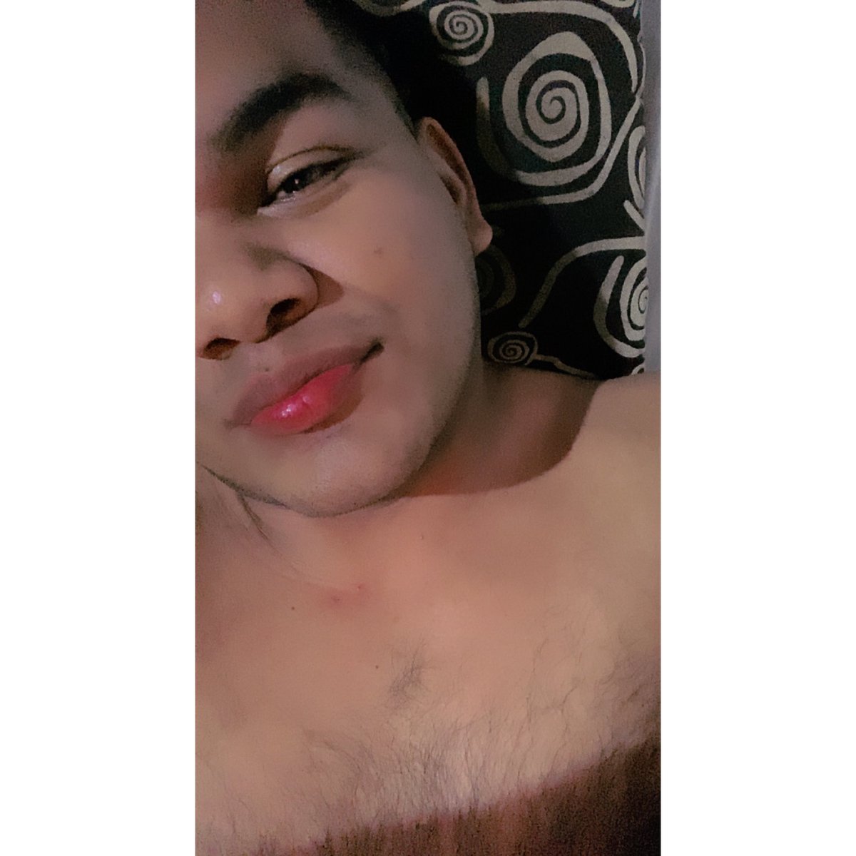 josly_lemus's tweet photo. 😴 https://t.co/aHUVCnXErV