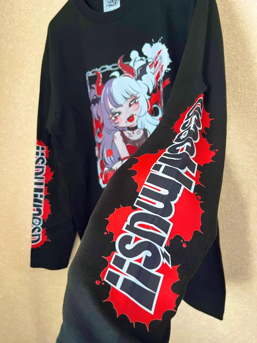 【闇かわロングTシャツ】人気シリーズがロングTシャツになって新登場腕にも血ぃのロゴプリント入りサイズは【M・L・XL】で用意してます。デザフェスより販売します!よろしくお願いします#むちコレ#usachimus#pr #宣伝 #広告#デザフェス#デザインフェスタ 