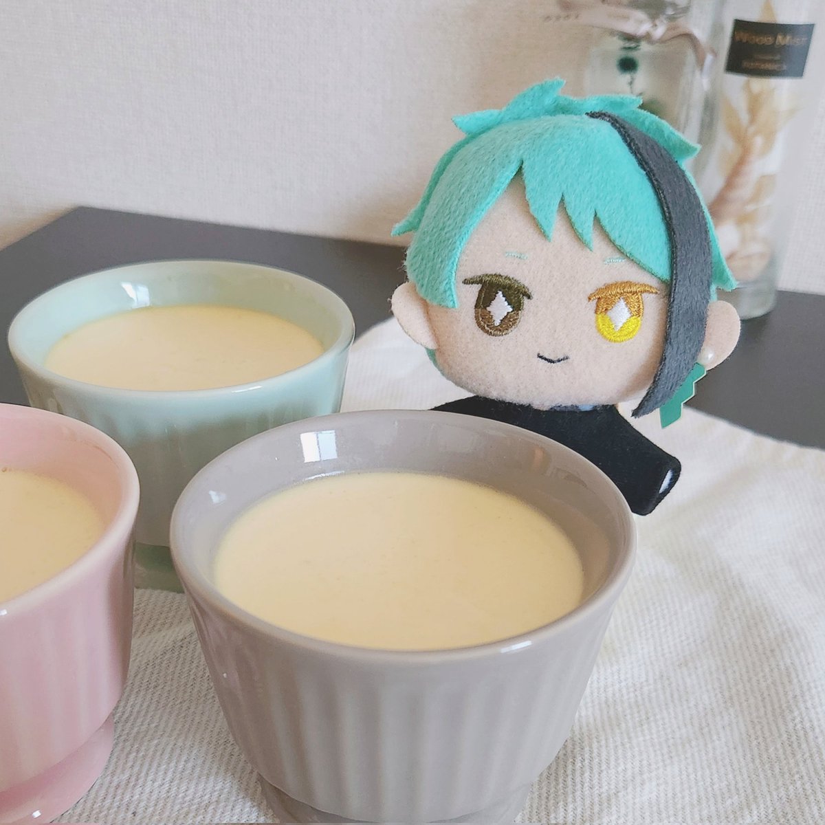 ___dama_'s tweet photo. 先週の焼き芋のお詫びです納め下さい🍮

🐬<おやおや、プリン｢だけ｣なんですか？ https://t.co/pzdAJKvigY