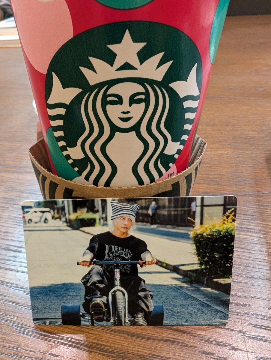 久しぶりのスタバ作業♪♪
ぬいぐるみチェーンとブレスレット達(下のはゴツくてメンズ用だな…でも組み合わせ気に入ったから作ろw)

カップがクリスマスになってて
気分⤴⤴⤴テンション⤴⤴⤴
帰りにこのカードに合うケース
探さなきゃ(*´艸`)♪♪
  #アクセサリー好きと繋がりたい #HYDE  #スタバ