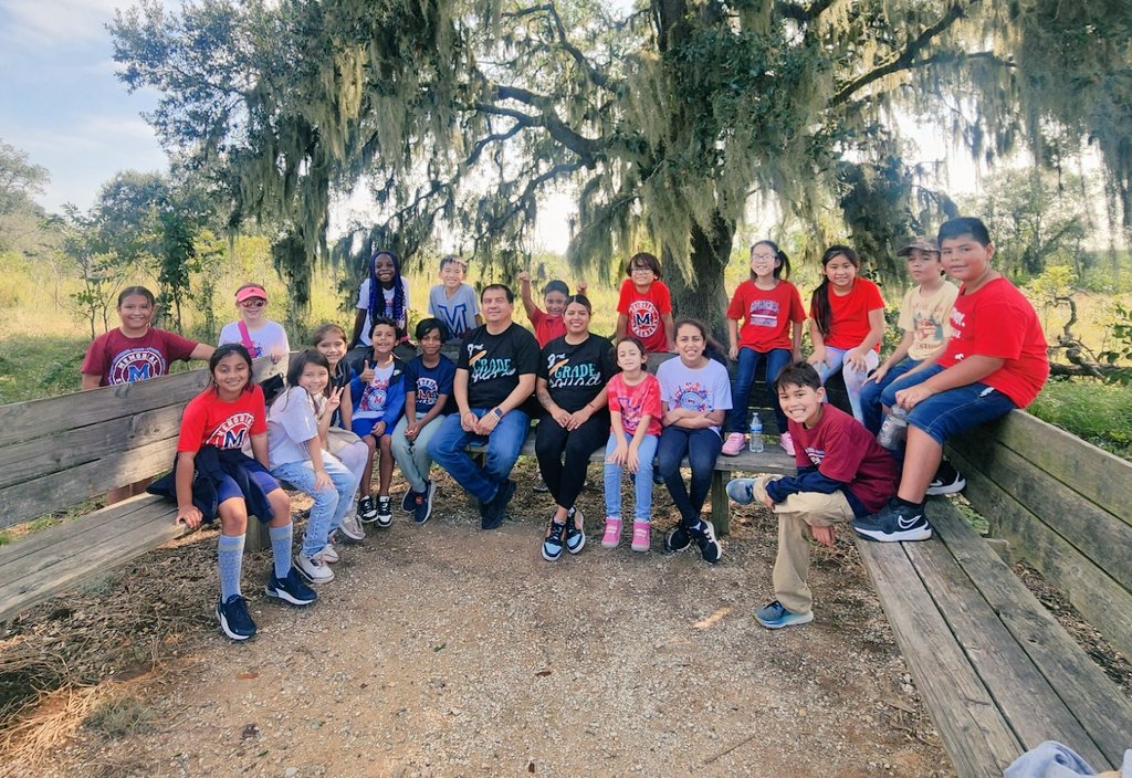 bramir13's tweet image. Your team is everything! I'm blessed to work alongside a great educator and colleague, Mr. Plata! Alignment and communication are crucial to success 🙌🏼! #DualLanguage
#IBPYP
#MemorialES
#SuperEquipo