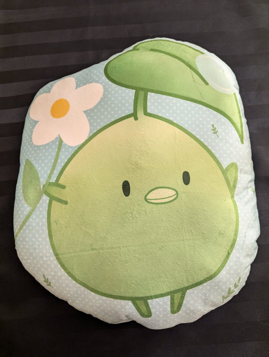 Seracene's tweet image. New #FFXIV pillows are now available on my Etsy! All orders of $100+ through our Etsy shop will receive a free foldable Moogle shopping bag for the remainder of this year. ♪ #FF14 #FinalFantasy 

etsy.com/ca/shop/shikim…