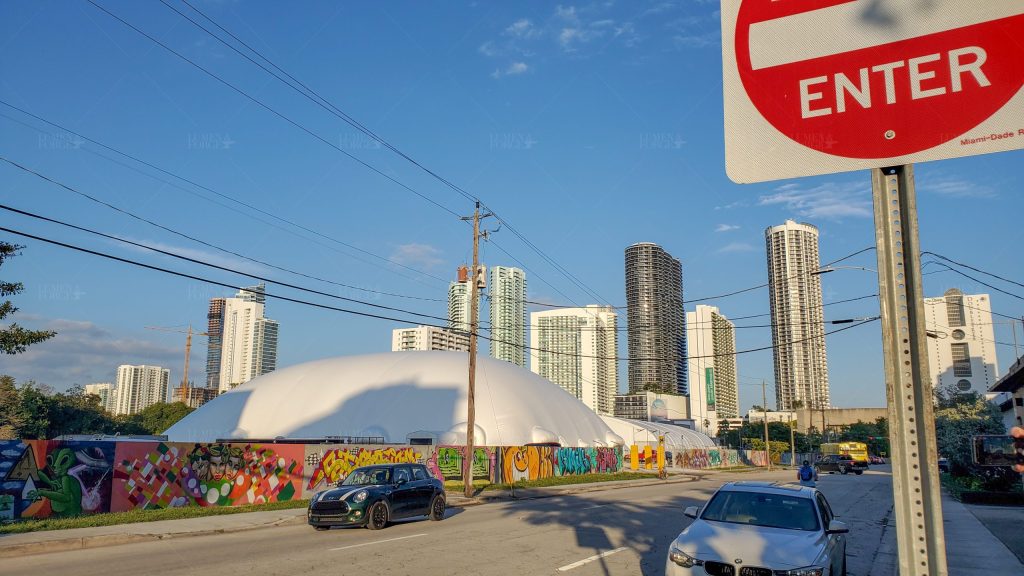 broadwe41362782's tweet photo. #projectiondome #MiamiFL #SuperBowl #broadwellairdome https://t.co/QpVfJjHV7U