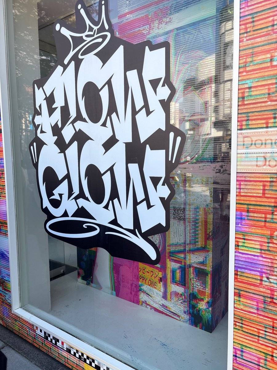 riuneko_0618's tweet image. 行ってきました〜
ちょうど枢ちゃんの流れてたから沢山撮ってきた！可愛かったなぁ
ボトルとステッカー貰えたから大切にするね！
これからもっとFLOW GLOWは大きくなると思うと楽しみだ〜
#HOUSEofF #FLOWGROW