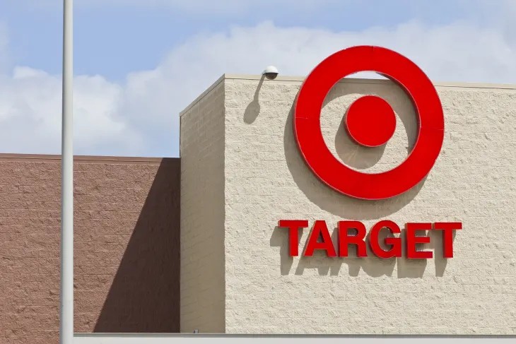 💥 Merry Christmas is back at Target 🎯 

A new sign that WOKE is dying and another byproduct of the Trump effect! 🇺🇸💪