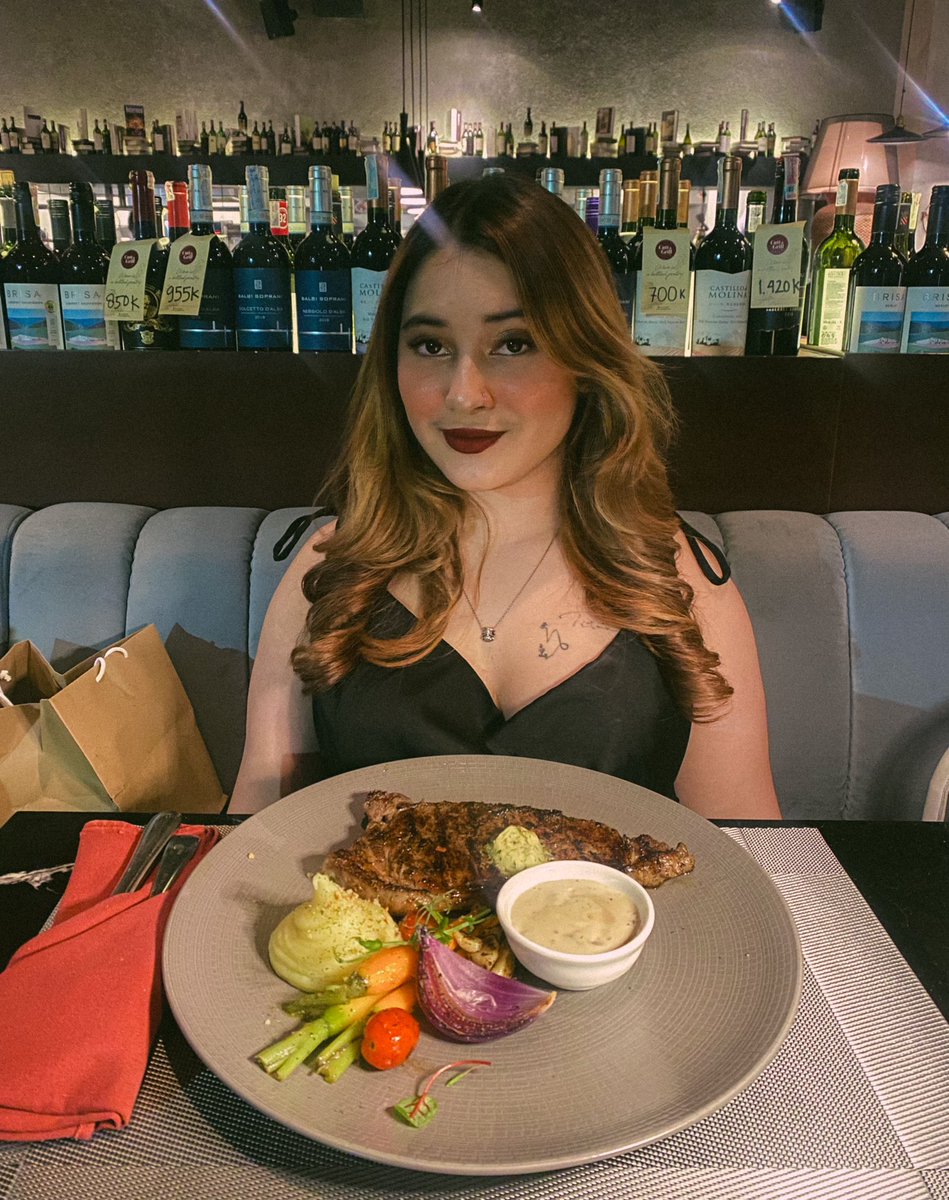 gecchatvr's tweet photo. yakkkkkk lucu amat pdkt singkat (seminggu) pacaran trs skrg dh setaun???? https://t.co/kF5V3n8Afz