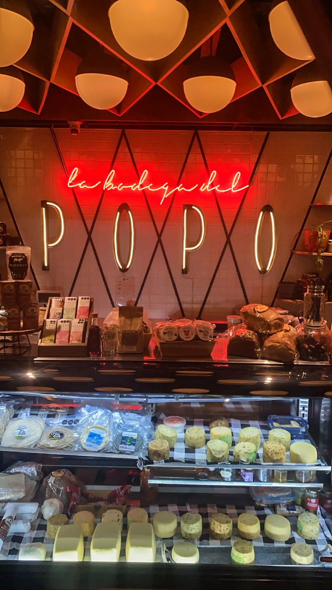 thedividingline's tweet photo. #MidCenturyDeli.
#LaBodegadelPopo #Deli #Tijuana #UrbanPhotography #Neon #Beauty #Rombos #Beauty. https://t.co/ssz0fP0rQv
