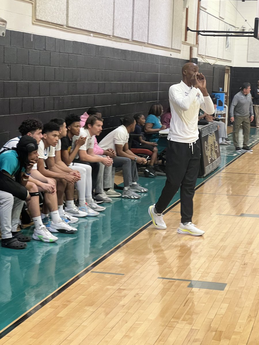 Molina Men’s Basketball tweet media