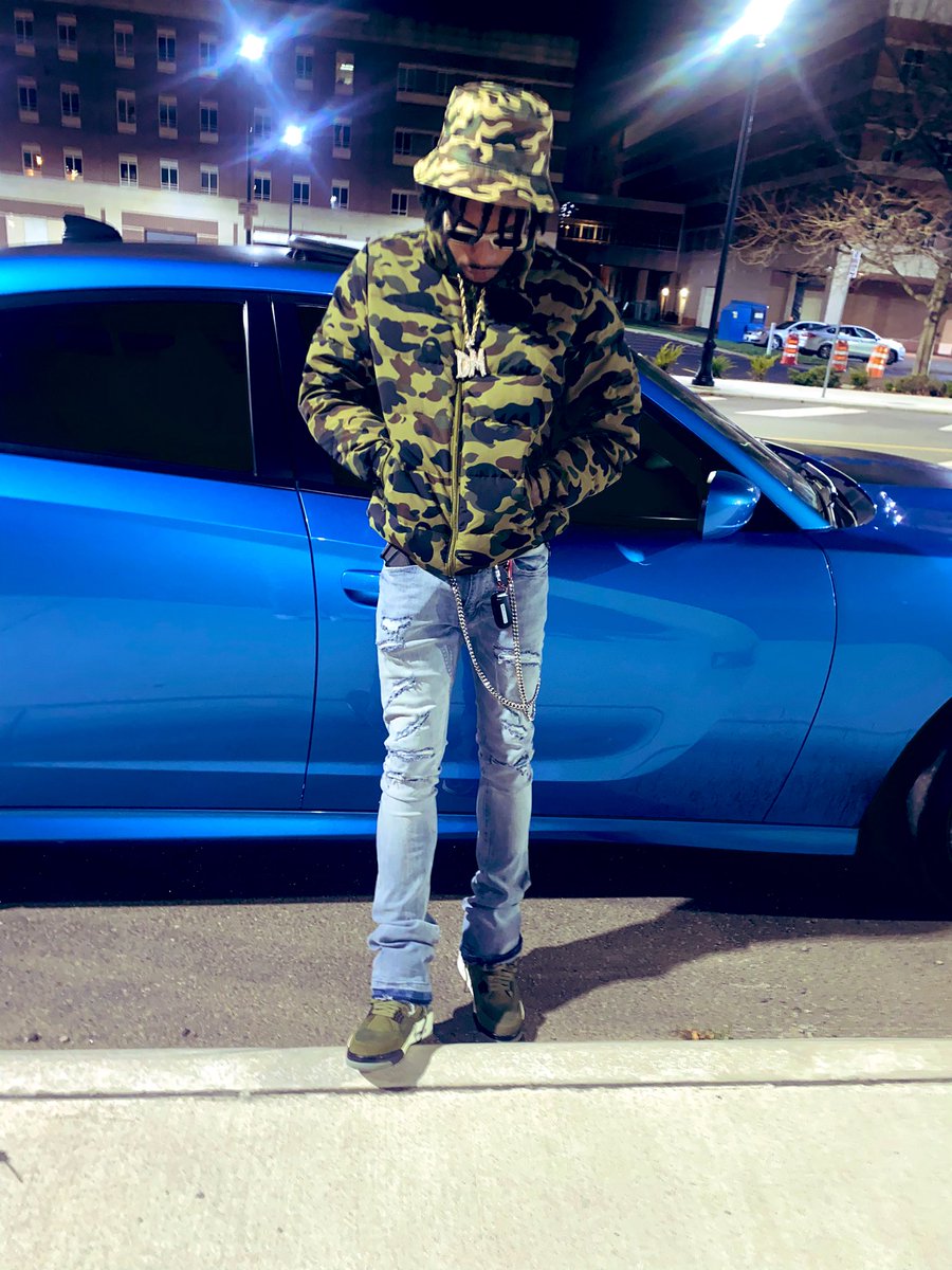 devonm_'s tweet image. Monkey on my back… IMTALKINGFULLATTACK.
 🦍