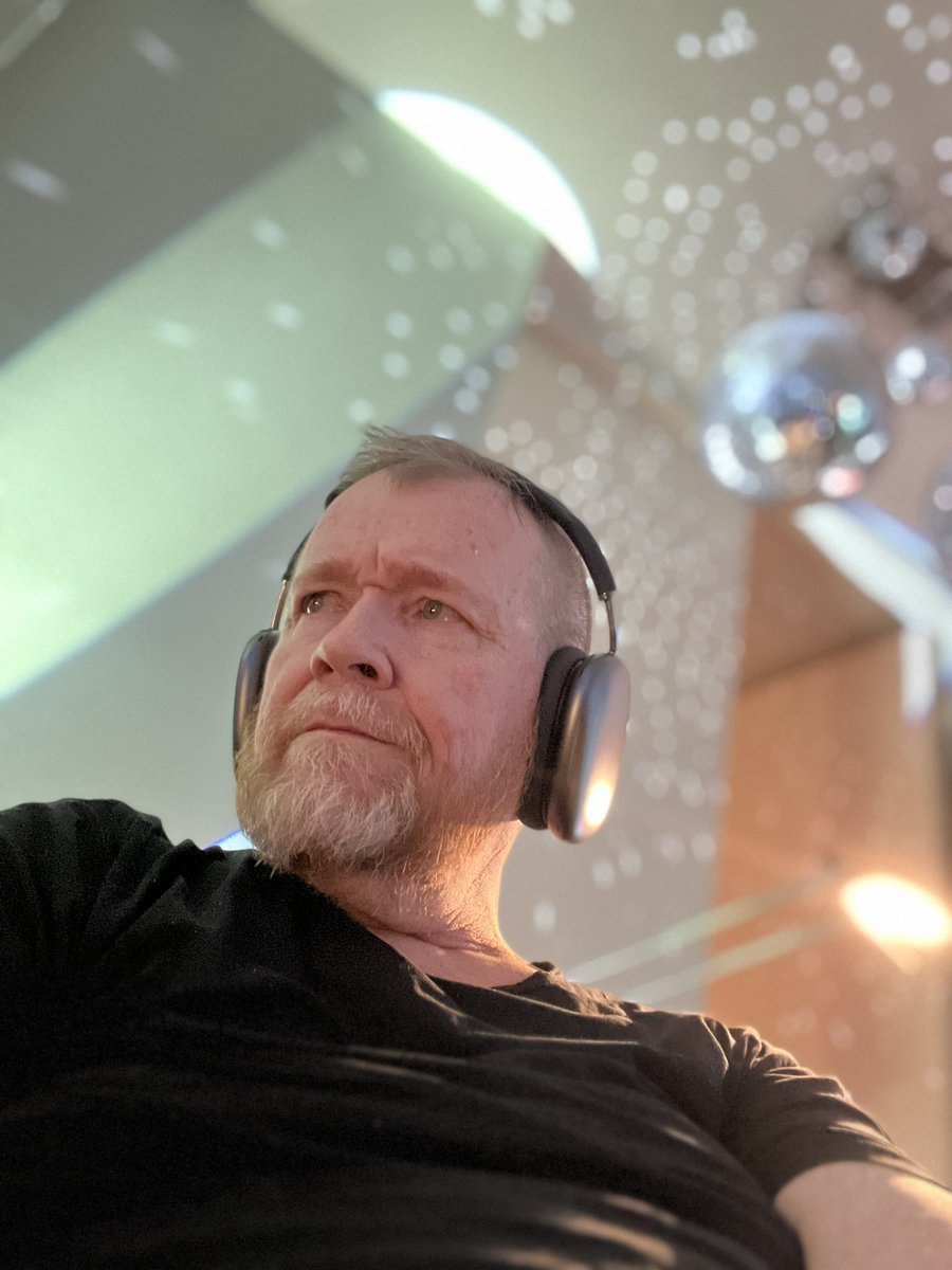 PozOverFifty's tweet photo. @SwissAmbUSA Benvenuto! Another side of the story highlights my journey of hope to the US, starting '94, to find a cure for that first pandemic of our lifetime. 41 years poz at 62 - yea it looks like I did find it ;) and going strong! Buon Lavoro e grazie per servire il popolo Svizzero! https://t.co/vmgRHhe49n