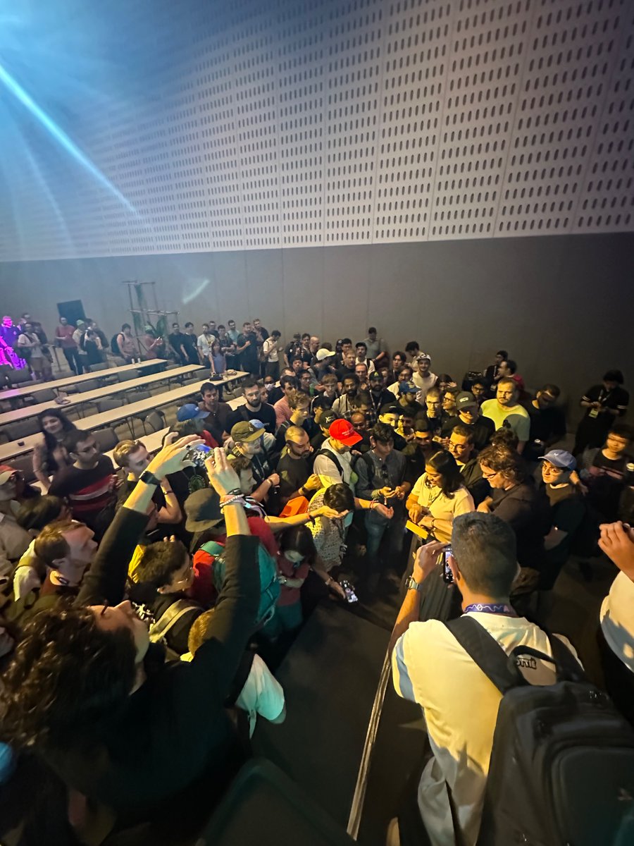 limes.eth (@limes_eth) on Twitter photo People are rushing <a href="/ricmoo/">RicMoo (ricmoo.eth)</a> and <a href="/futurealisha/">alisha.eth</a> after their talk at Devcon as they hand out free <a href="/FireflyPocket/">Firefly (firefly.eth)</a> hardware wallets.
The people love the firefly! People are rushing <a href="/ricmoo/">RicMoo (ricmoo.eth)</a> and <a href="/futurealisha/">alisha.eth</a> after their talk at Devcon as they hand out free <a href="/FireflyPocket/">Firefly (firefly.eth)</a> hardware wallets.
The people love the firefly!