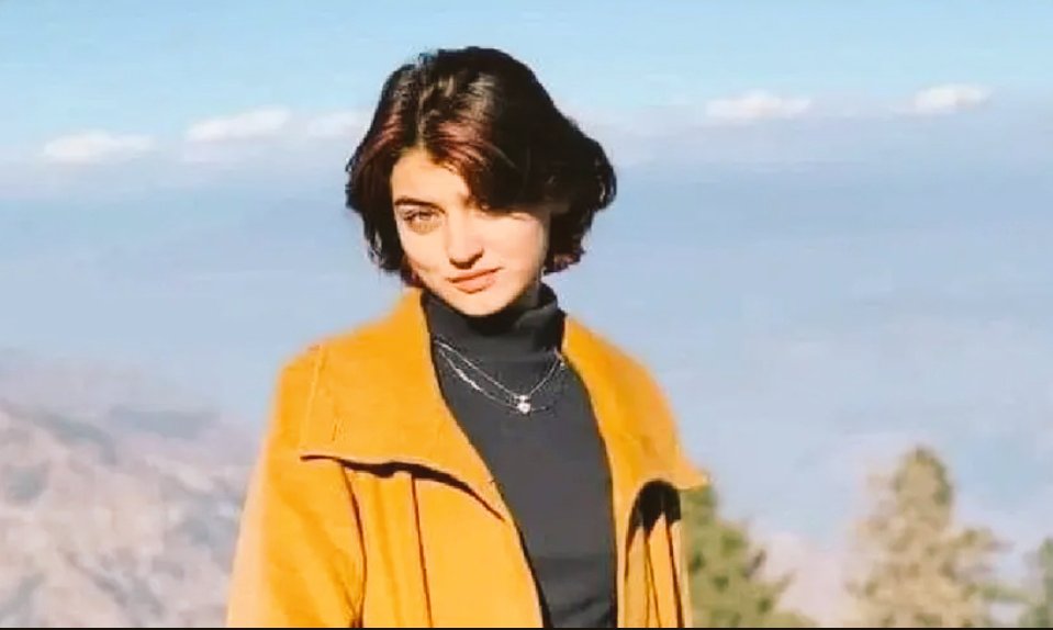 انقلاب آنے ہی والا تھا کی امشا رحمان کی 
ویڈیو اگی
نوجوان نسل کی ساری توجہ اس طرف ہو گی
#ImshahRehman