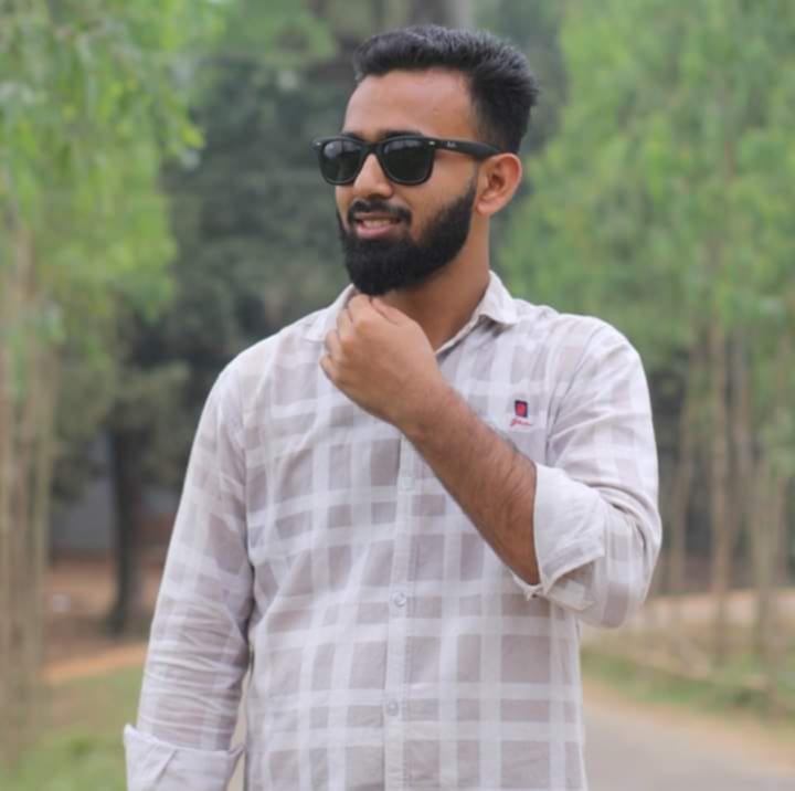 রাস্তা পারাপারের সময় ট্রেনের ধাক্কায় প্রাণ গেলো যুবকের