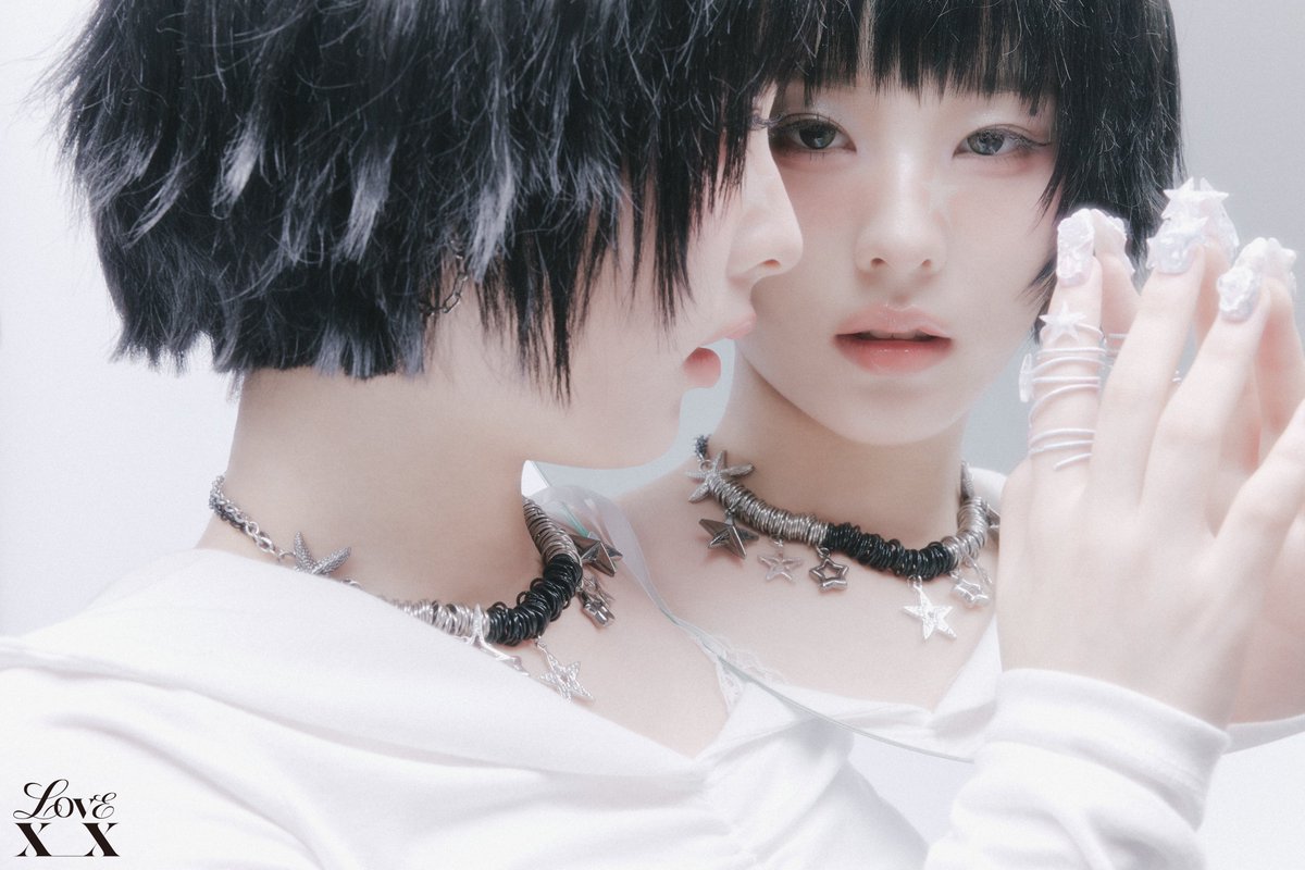 CLASS:y 3RD MINI ALBUM
[𝗟𝗢𝗩𝗘 𝗫𝗫]
CONCEPT PHOTO PSYCHO ver

2024.11.15 12PM (KST)

#CLASSy #클라씨
#SEONYOU #선유
#Psycho_and_Beautiful
#LOVE_XX