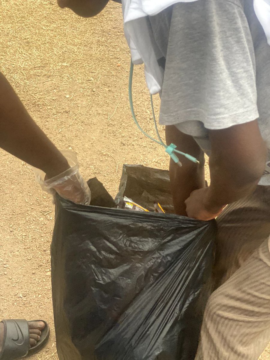 Make environment clean 💚💚🚮

#SafeDisposal