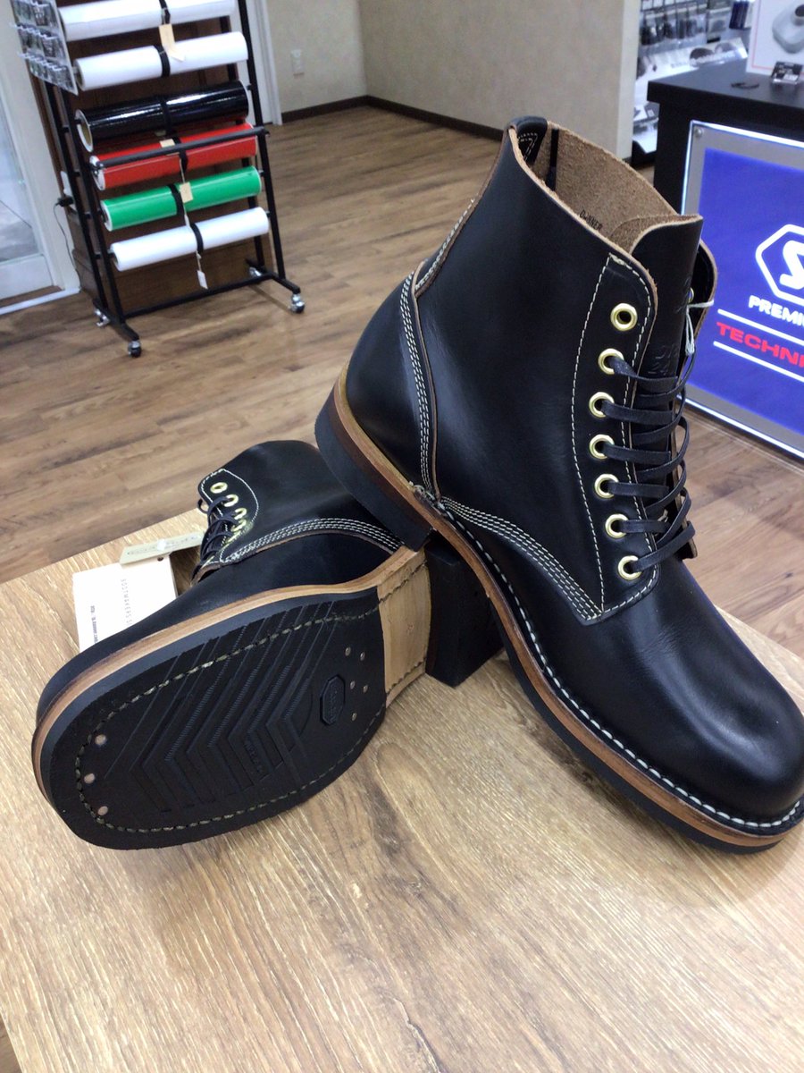 ricoland_oita's tweet image. 本日オススメするのは【Danner】のブーツです🥾クラシックなスタイルでステッチがアクセントにもなりシンプルかつおしゃれに履いていただけます😆✨ぜひ店頭でお試しください🎶
#Danner
#ライコランド大分店