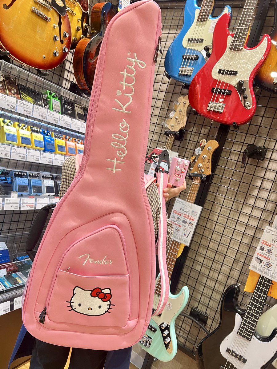 🎀入荷情報🎀 / FENDER×HELLO KITTY COLLECTIONより ギターケースと