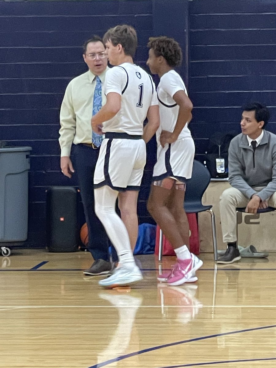 Congrats to Coach Steadman, who made his scholastic Varsity coaching debut tonight. GHMV (Independent- formally UIL 3A) win 52-45 over a much bigger and older Lutheran team (TAPPS 4A) 👏 Keep working &amp; best of luck this season l‼️
