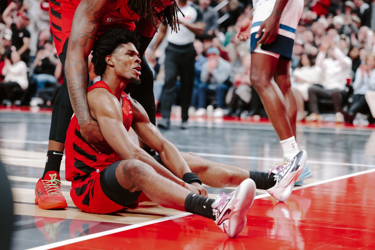 BLAZERS WIN!!
BLAZERS WIN!!