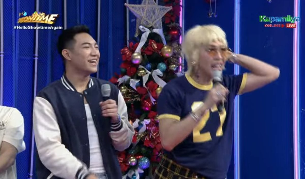 DarrenTrendsOfc's tweet photo. Ang magka-klase,Darren X Meme @vicegandako ang magkapartner today sa Showing Bulilit!!

VLOGGER DARREN isBACK 
#DARREN @Espanto2001 #HelloShowtimeAgain https://t.co/rabyuIKhhT