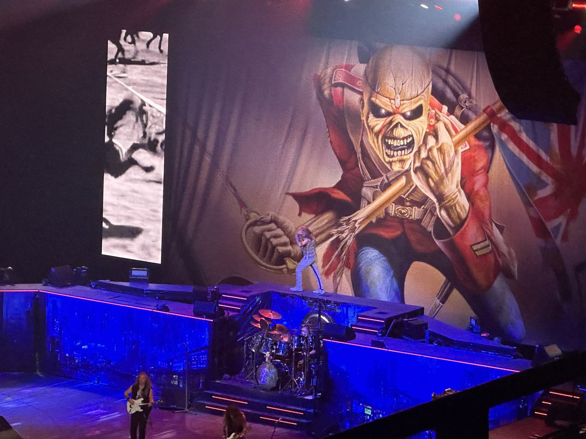 GermW4's tweet photo. More photos tomorrow. Home now.  So tired. Worth it 🤘🤘🤘🤘#IronMaiden https://t.co/uqfiqFQIqJ