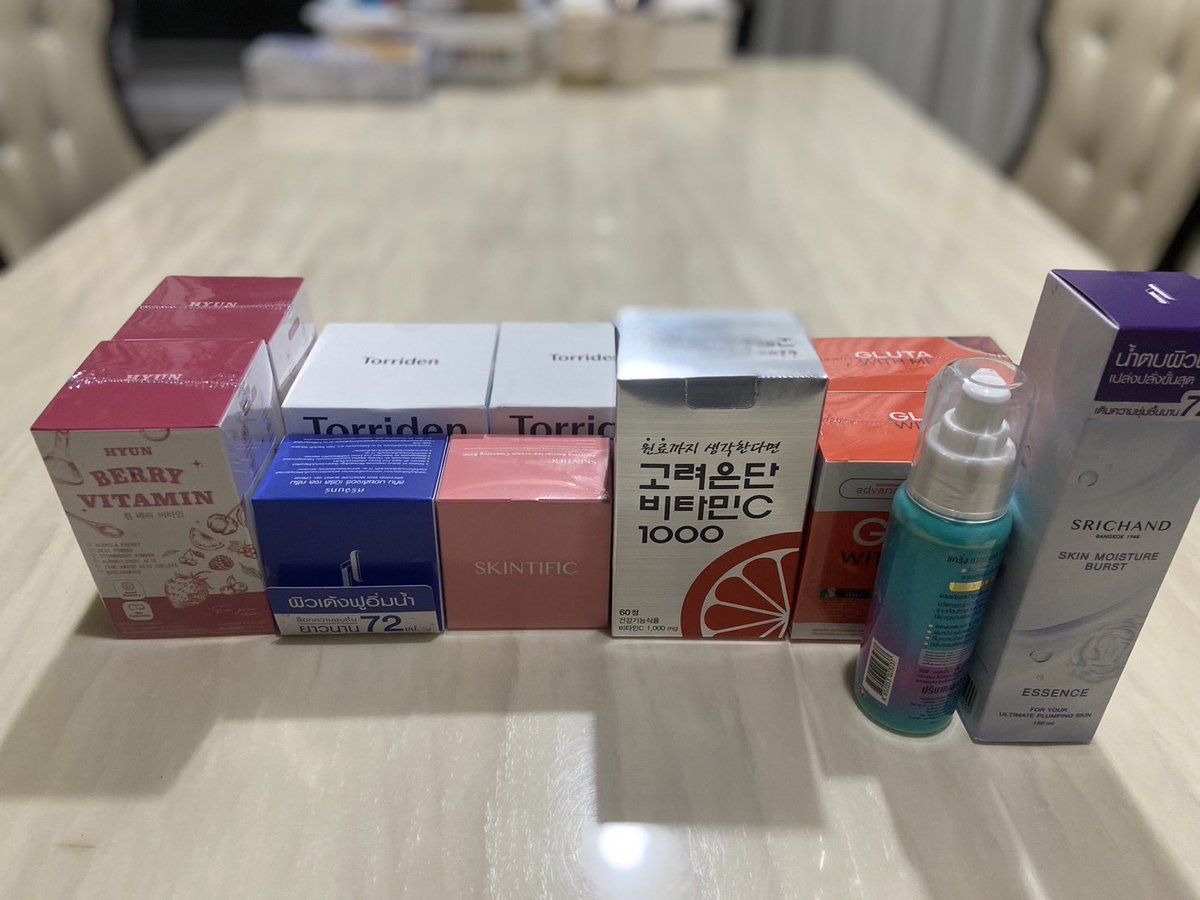 Sanglenga's tweet photo. #ส่งต่อสกินแคร์ 
#สกินแคร์พร้อมส่ง 
มือ1หมด ส่งฟรีเหมือนเดิมค่ะะ

#hyunvitamin กระปุกละ 120บาท มี2
#มอยซ์ศรีจันทน์ 100บาท
#skintificth คลีนซิ่งบาล์ม 100บาท
#วิตามินซี 50บาท
#กลูต้าวิทมี กระปุกละ 100บาท มี4
#น้ำตบsrichan 100บาท https://t.co/kSXIcFEZze