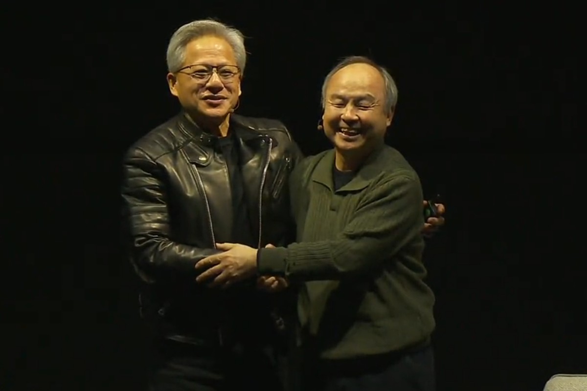 ktai_watch's tweet photo. NVIDIA CEOのフアン氏とソフトバンクG会長の孫氏が対談、日本全土をカバーするメッシュAI構想で日本の産業革命を実現 https://t.co/KYrHK5Bgdu #ソフトバンク #AITRAS #生成AI https://t.co/JD4mJhG5Nx