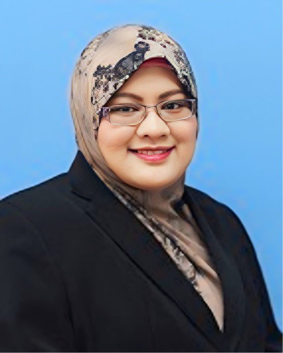 najwaasyilah982's tweet photo. According to Che Manisah Binti Che Mohd Yusof, a Deputy Chief Psychological Officer in Melaka campus, she stated that ways to deliver counseling services are by making announcements during orientation week, posters, and “Jelajah Kerjaya Kaunseling" program through the Peers Club. https://t.co/5AXy1ury56