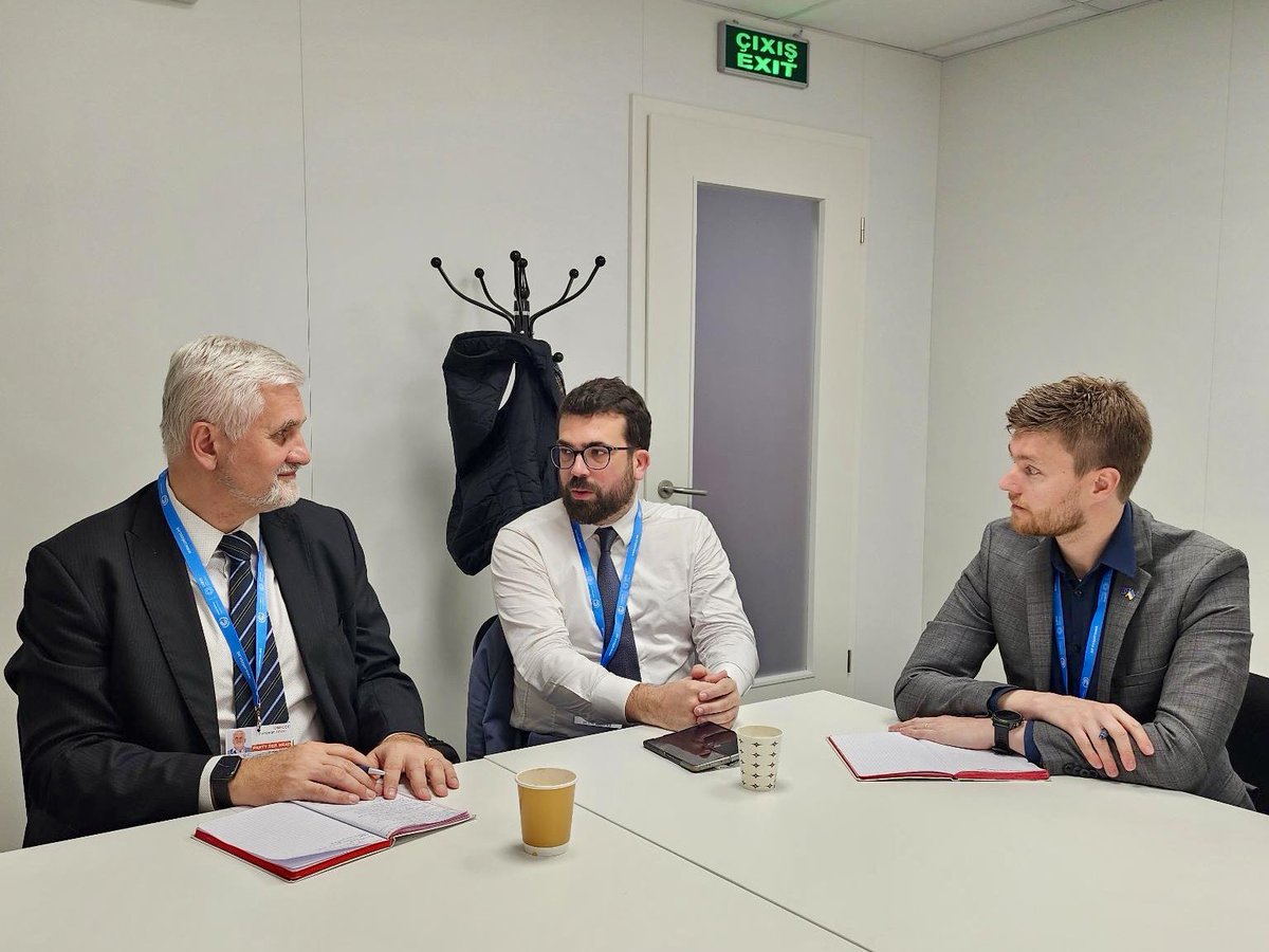 🇪🇺 Council Conclusions on #COP29 recognize the responsibility of local &amp; regional govs. in advancing #climate actions. This morning, Mayor of Autun 🇫🇷 <a href="/vincentchauvet/">Vincent Chauvet</a> met with Jan Dusik - Dep. Director General of DG Clima to ensure the inclusion of #LRAs in COP negotiations 🤝