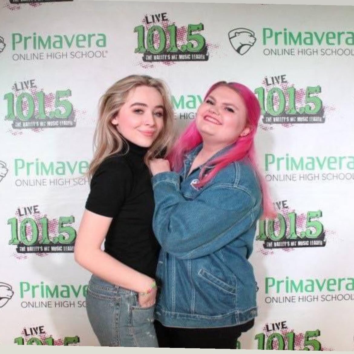 peppibecki's tweet photo. Praying for an upgrade for tomorrow 😭 💛
#PhoenixShortnSweet @TeamSabrina https://t.co/rqeHW25Wtk