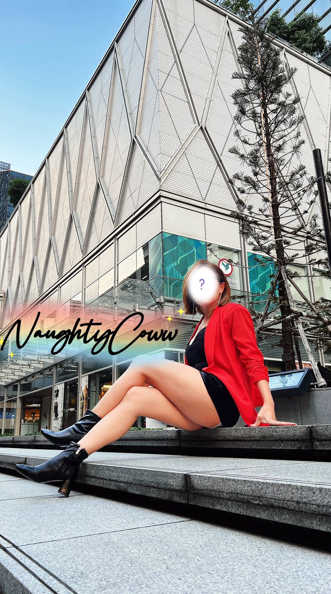 ถึงขาใครจะยาว จะยาวไป
แต่กระโปรงเราสั้นกว่าใครชัวร์ 😁🤪
วันนี้เป็นสาวออฟฟิศ 
อยากโดนรุมกระหน่ำบนออฟฟิศสักที 😍😘
#คู่กทม #คู่สวิงกิ้ง #คู่แลกไม่แลก #แม่วัวตัวแสบ #swg #coupleswing