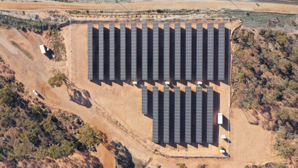 AusSolarNews's tweet image. Horizon Power solar and BESS projects free remote towns... pv-magazine-australia.com/2024/11/13/hor… #SolarPowerStorage #SolarSustainability