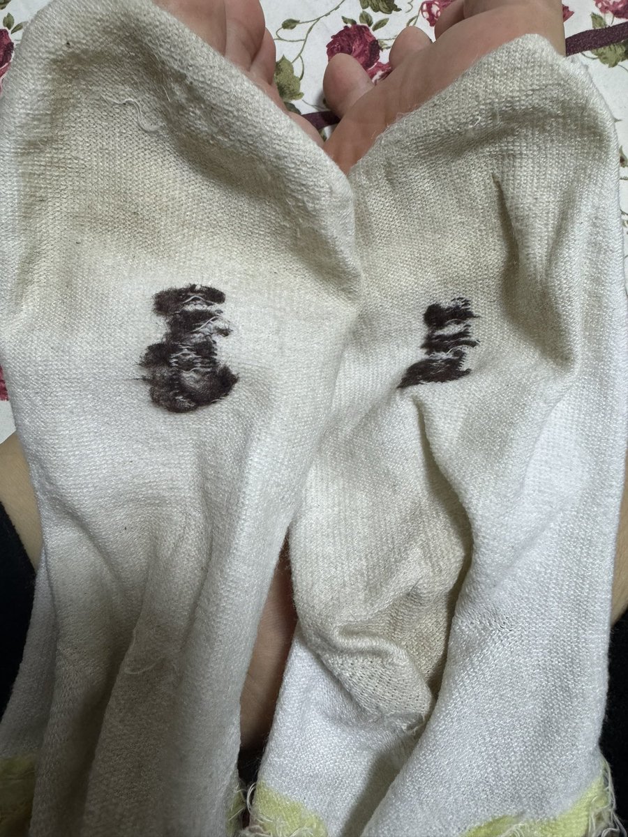 福利姬云朵小羊的原味屋分享的黄推图片2 - 网红私拍内容